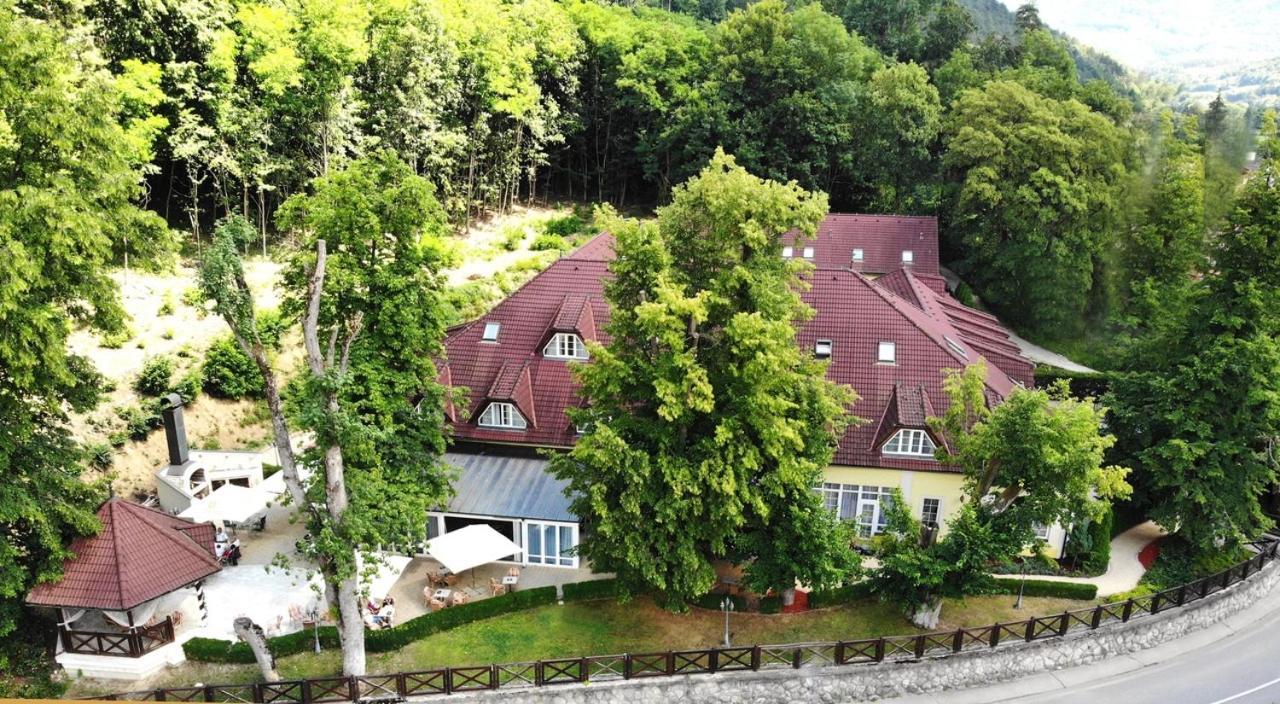 Parkhotel Na Baracke Nová Dubnica Εξωτερικό φωτογραφία